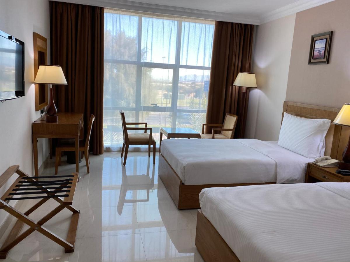 Center Hotel 4*