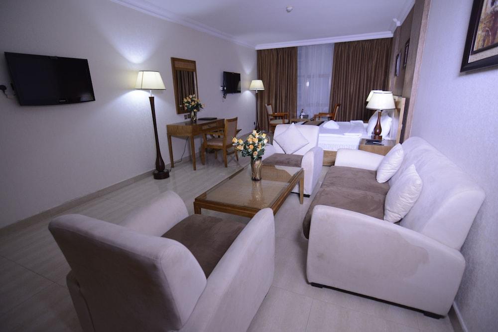 Center Hotel Mawalih