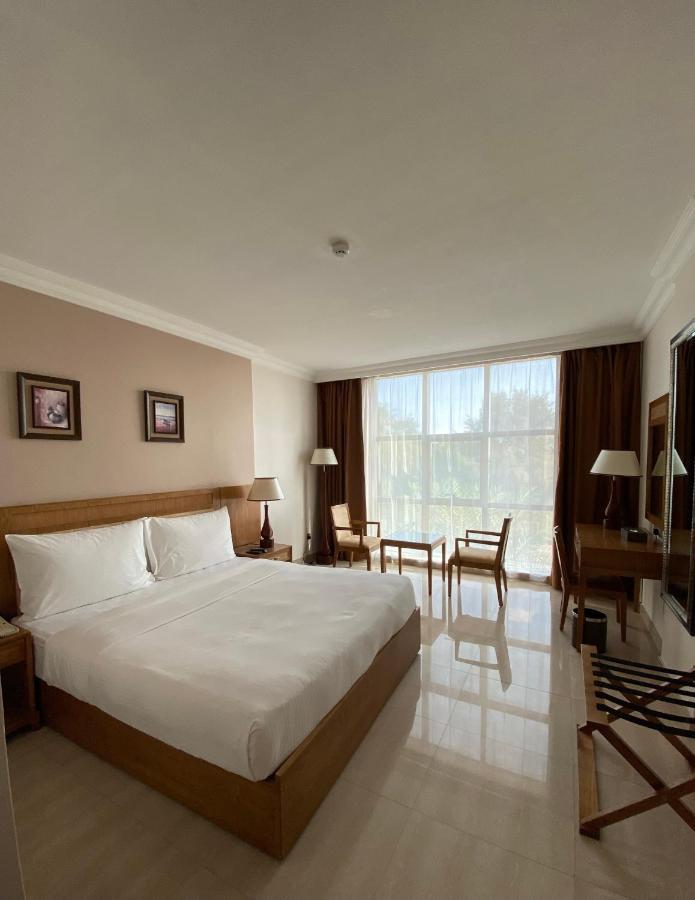 Center Hotel